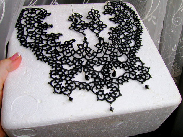Colier+cercei tehnica tatting REZERVAT