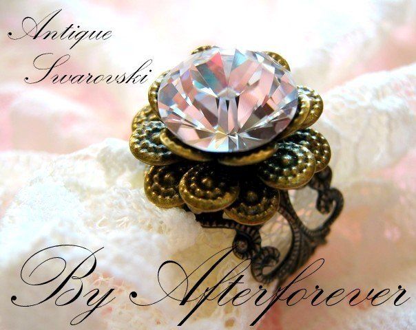 ANTIQUE SWAROVSKI- RING