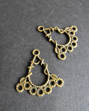 CHANDELIER BRONZ  - 26 X 25 MM