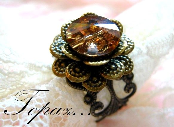 ANTIQUE TOPAZ RING