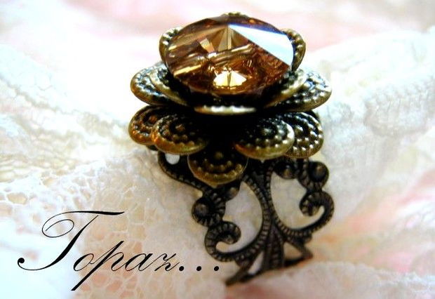 ANTIQUE TOPAZ RING