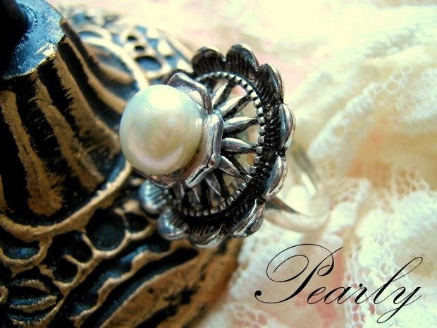 PEARLY RING rezervat