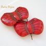 Fluturas rosu din howlit vopsit 32x20x5 mm