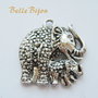 Elefant cu pui 22x20.5 mm