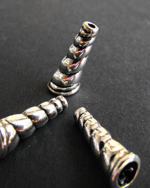CON DECORATIV - 22,5 X 9 MM