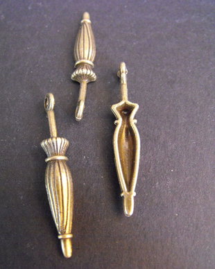 PANDANTIV BRONZ UMBRELA - 37 X 6 MM