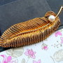 VINTAGE PEARLY FEATHER- BROSA