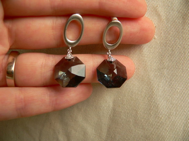 "Luxurious Saphire Goldentic"