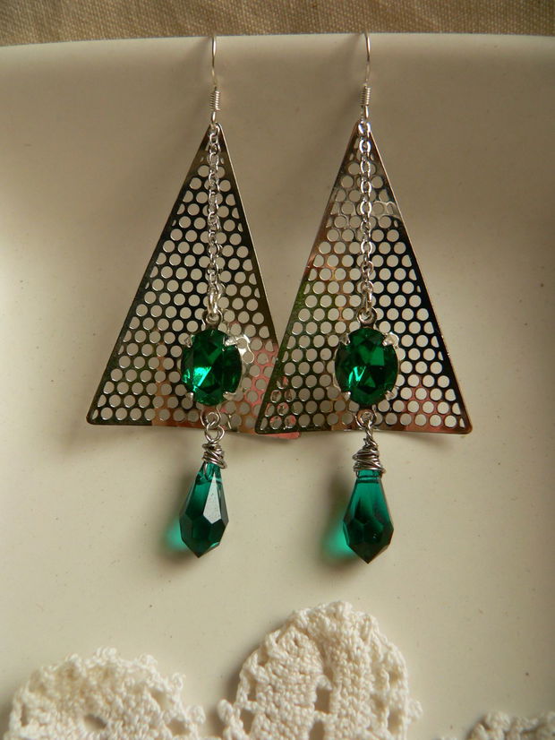 "Emeralds on pyramid"