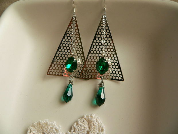 "Emeralds on pyramid"