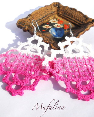 Lace with a Twist