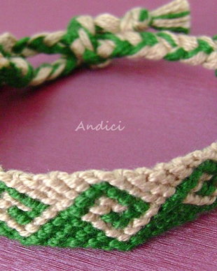 Friendship bracelet - Greek waves