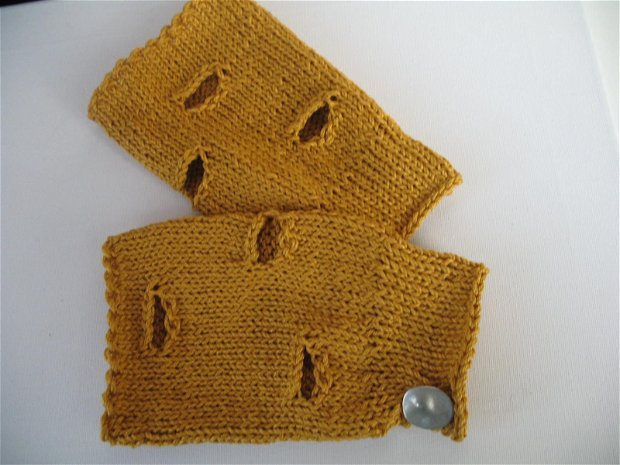 Manusi/Mansete tricotate