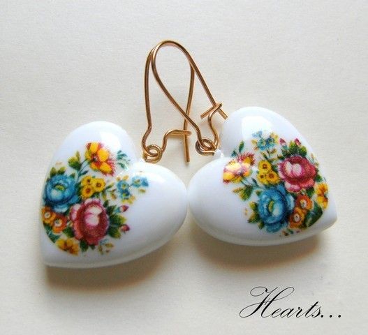 VINTAGE HEARTS