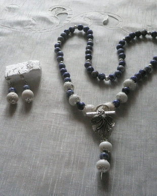SET-SODALIT, CORAL SI AGAT ALB- VANDUT