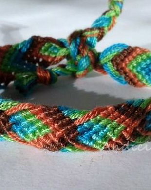 Friendship bracelet - Fiecare nod este o rugaciune