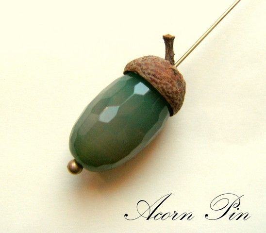 ACORN PIN/ AC ESARFA/ BROSA-rezervat G.