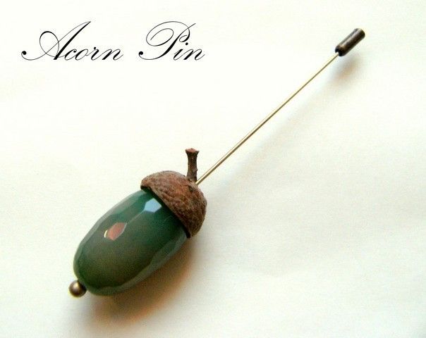 ACORN PIN/ AC ESARFA/ BROSA-rezervat G.