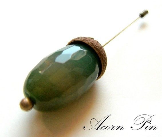 ACORN PIN/ AC ESARFA/ BROSA-rezervat G.