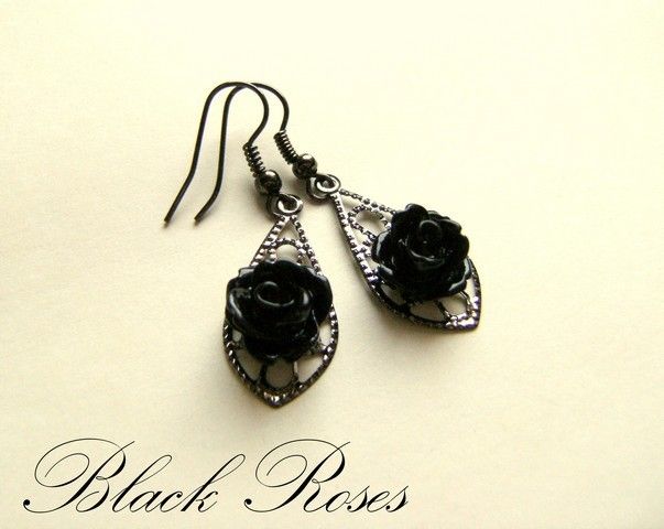 BLACK ROSES