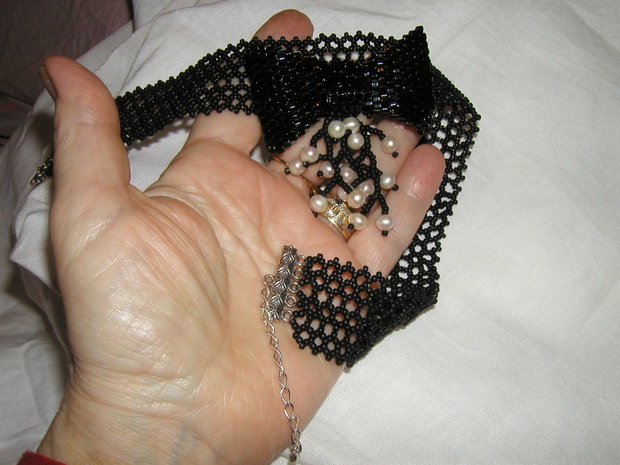 Choker cu fundita