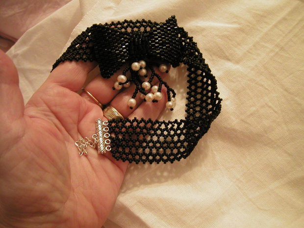 Choker cu fundita