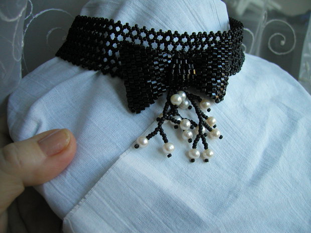 Choker cu fundita