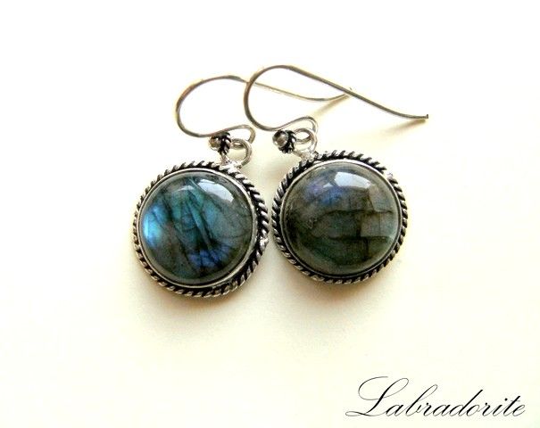 LABRADORITE- rezervat!