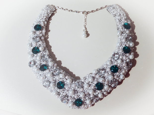 Colier statement perle si margele cristal Regina Maria