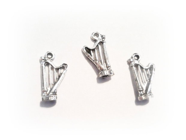 1b Charm placat cu argint '' Harpa '' 19 x 10 mm