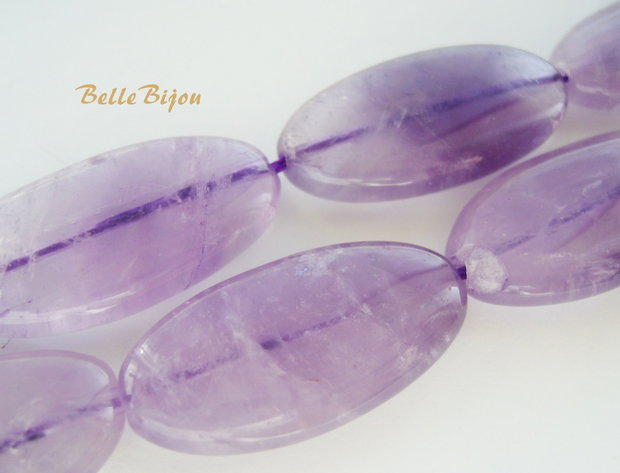 Light ametist oval mare plat aprox 29.5x15x7 mm