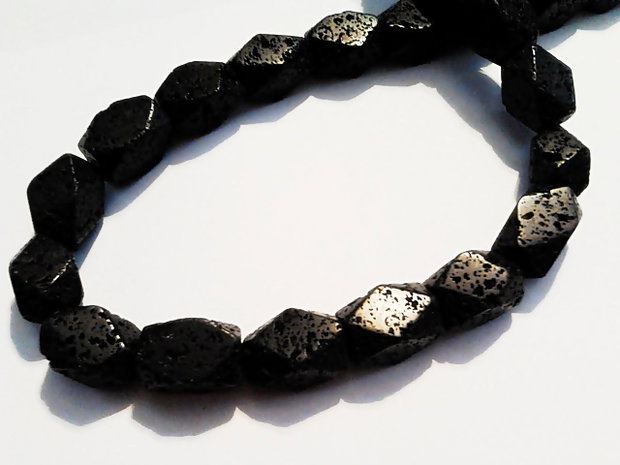 1b Lava neagra 15 x 12 mm