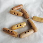 Nasturi handmade din lemn natural