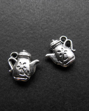PANDANTIV CEAINIC - 13 X 13 MM
