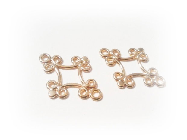 1b Link /chandelier placat cu aur 18 x 17 mm