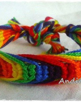 Friendship bracelet - Fiecare nod este o rugaciune