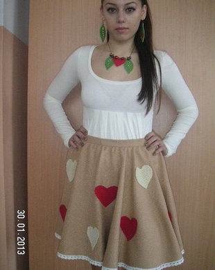 fusta red and white hearts
