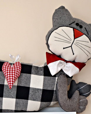 Perna pisicoasa jucausa, Cadouri pentru Sfantul Valentin, cadou ziua indragostitilor, Valentine's Day