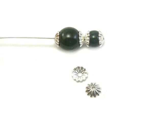 Capacele placate cu argint, pentru margele de 6-8 mm (cod 8-7)