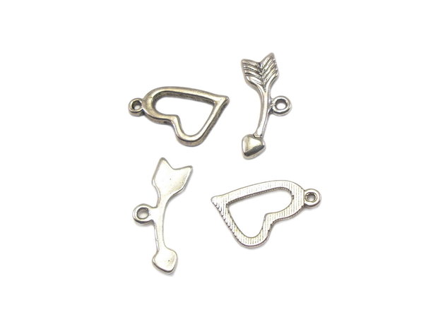 Inchizatoare tip toggle, inima, argintiu antichizat, 20x13 mm + 22x10 mm (cod 13-41)