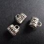 DISTANTIER CU URECHE PT SNUR - 10,5 X 8,5 X 6,5 MM