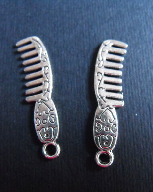 PANDANTIV PIEPTAN - 36 X 8 MM