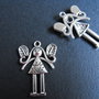 PANDANTIV FETITA- 33 X 23 MM