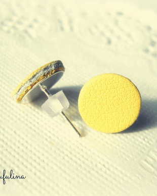 Yellow Dotz