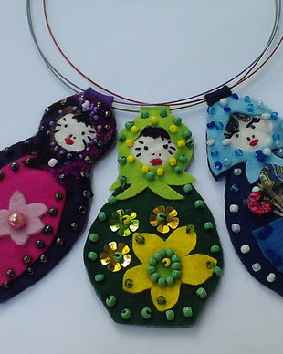 3 SURORI, 3 MATRIOSHKA/ COLIERE