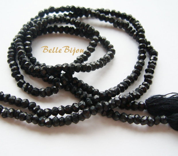 (5 bucati) Spinel negru 2.8-3.5 mm