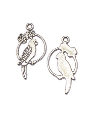 Charm papagal, finisaj argintiu antichizat, 28x14 mm (cod 9-220)