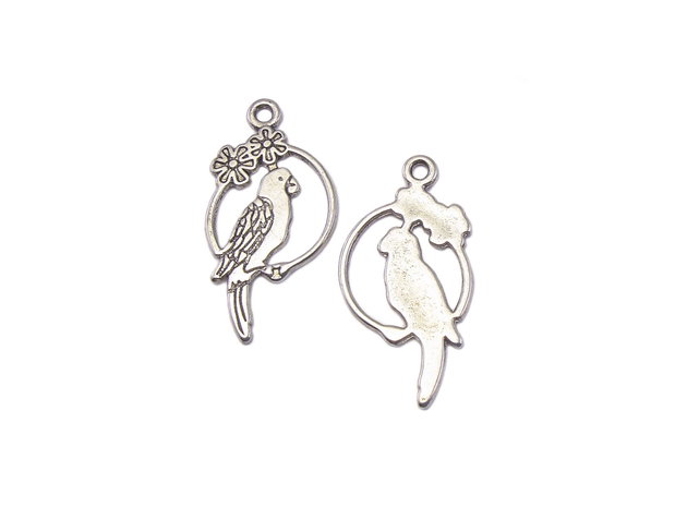Charm papagal, finisaj argintiu antichizat, 28x14 mm (cod 9-220)