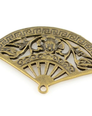 I202 Charms bronz evantai 26x37mm