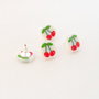 Cherry - cercei pe ureche